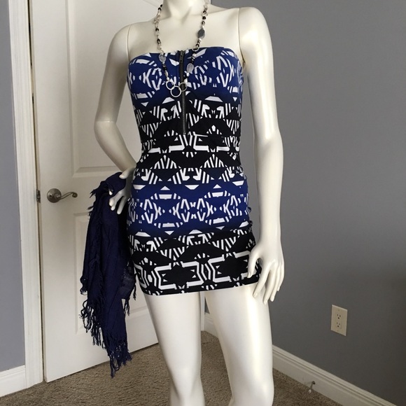 Charlotte Russe Dresses & Skirts - Charlotte Russe strapless mini dress❤️